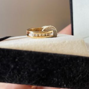 10k gold Kay jewelers diamond hoops .25c TDW